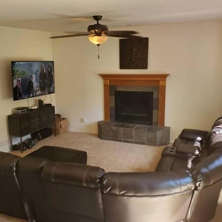 2 Master Suites/3 King Beds/4 Bath/Mins To Airport Colorado Springs Exteriör bild